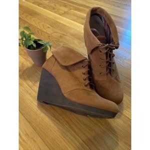 Bakers womens size 7 vegan leather ankle wedge bootie tan EUC